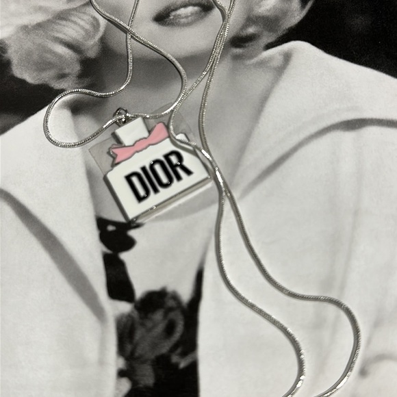 New Dior Authentic J’adore Amour Charm - Picture 4 of 7